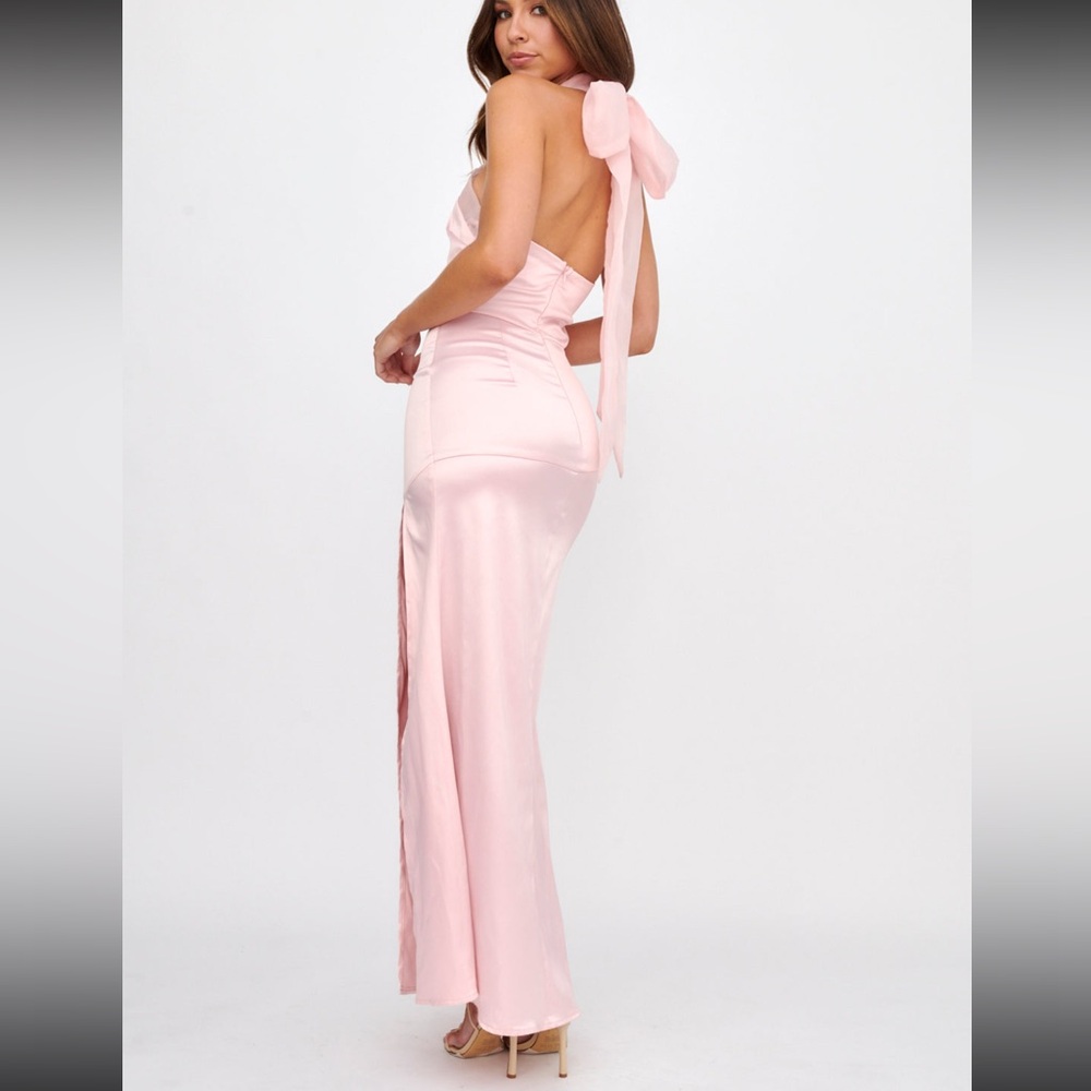 Selfie Leslie Andria Halterneck Bow Satin Maxi Dress Blush Size XS